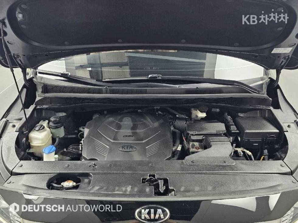 Kia Carnival — miniaturë 6
