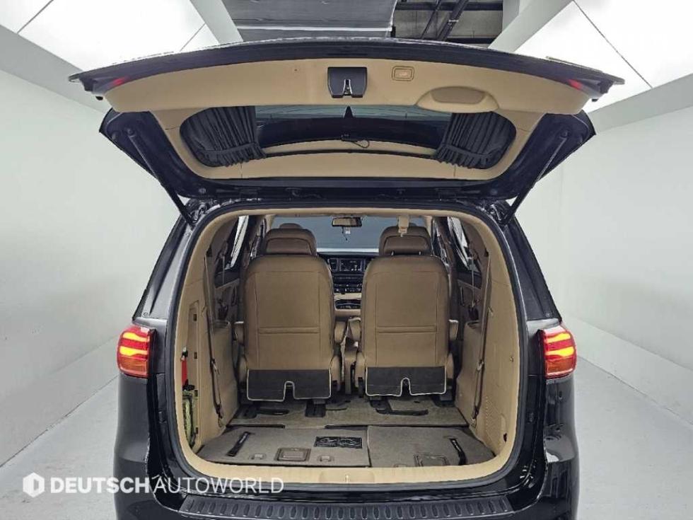 Kia Carnival — miniaturë 19