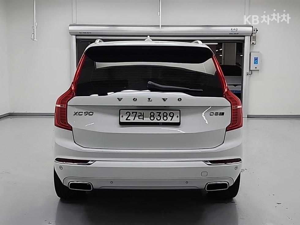2017 Volvo XC90 photo