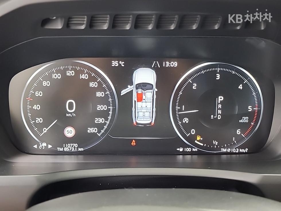 2017 Volvo XC90 photo