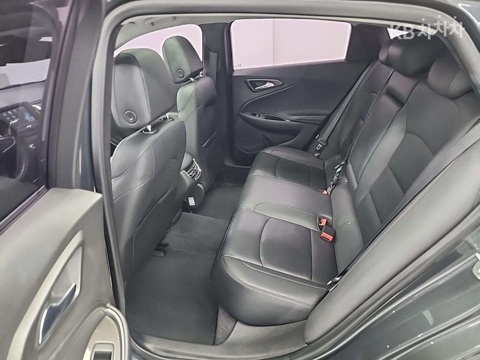Chevrolet Malibu — miniaturë 12