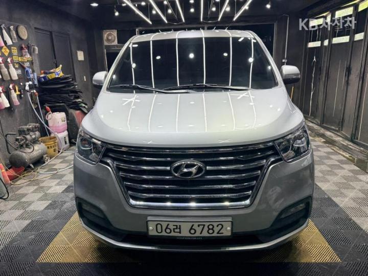 Hyundai Starex 어반 9인승 — foto 1