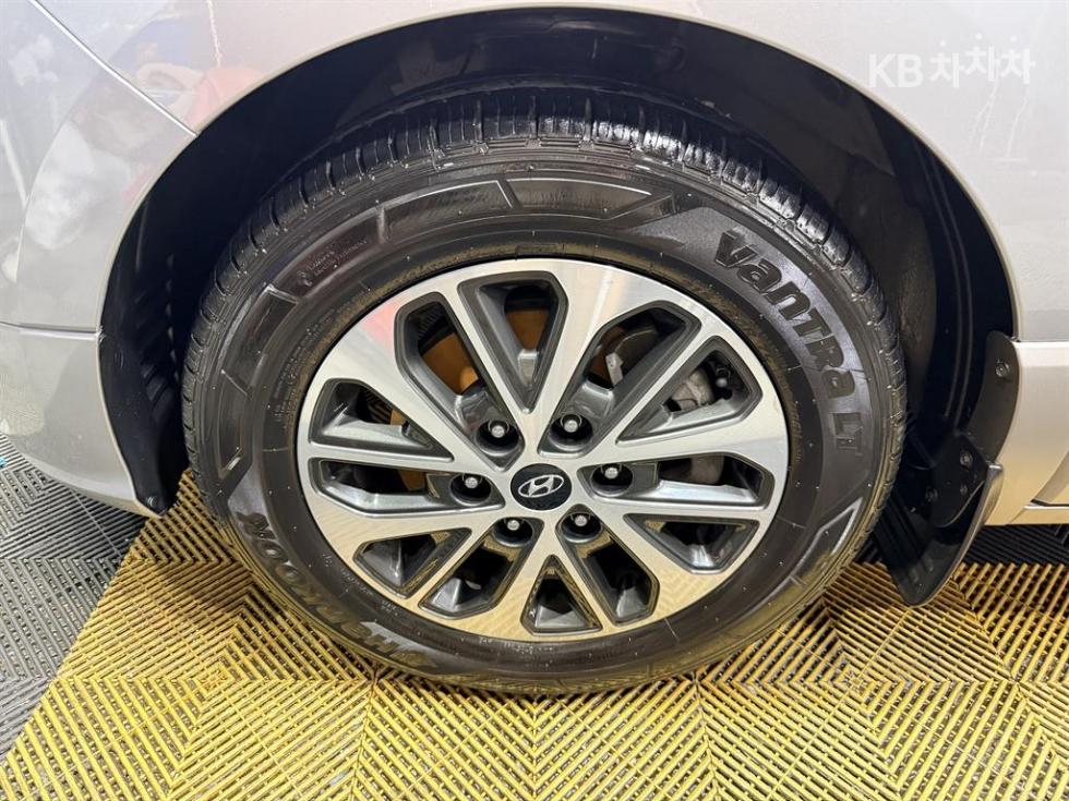 Hyundai Starex — miniaturë 20