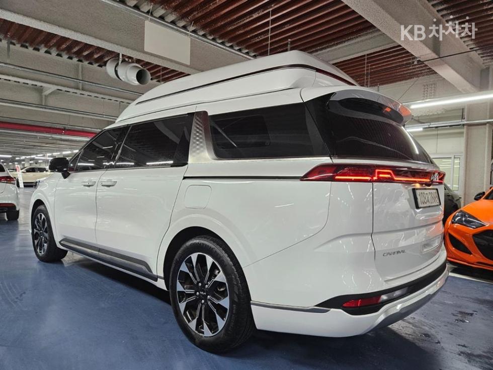 Kia Carnival — miniaturë 6