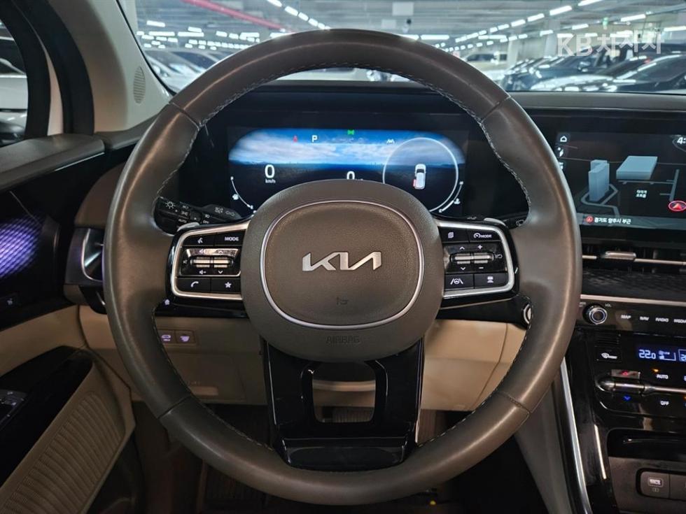 Kia Carnival — miniaturë 8