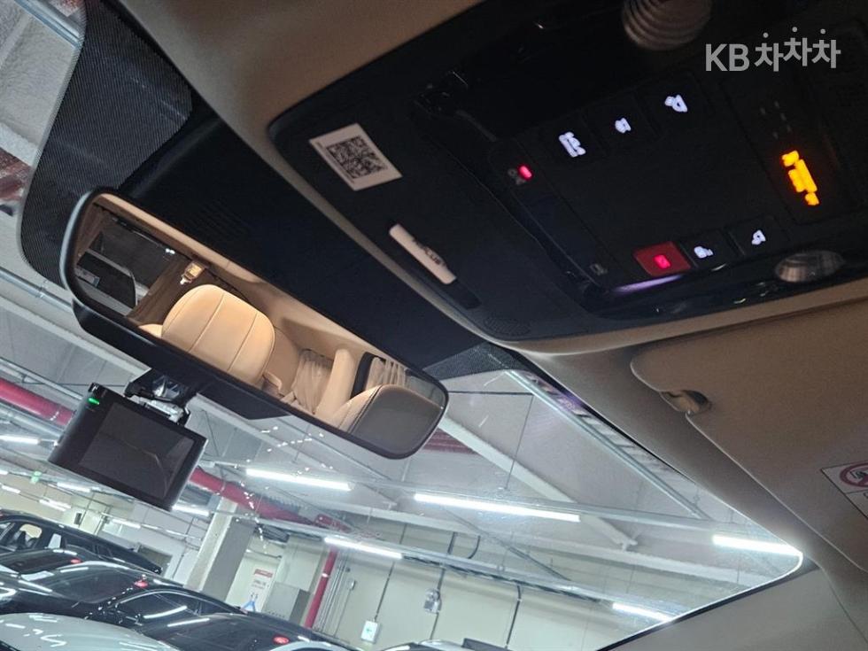 Kia Carnival — miniaturë 12