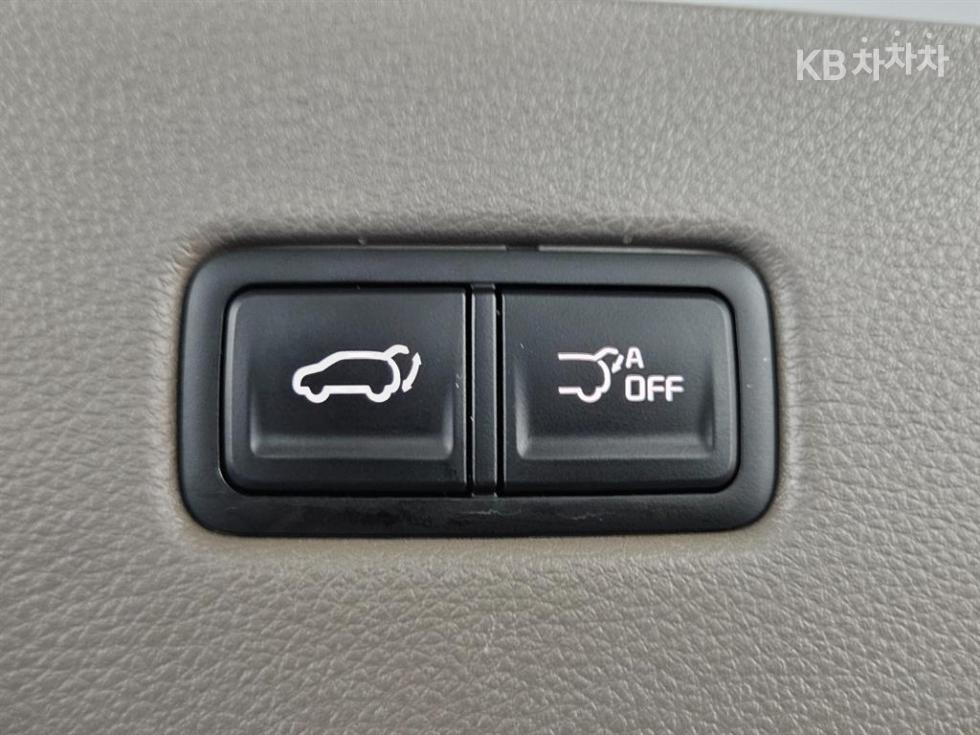 Kia Carnival — miniaturë 19