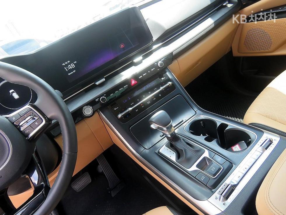 Kia Carnival — miniaturë 12