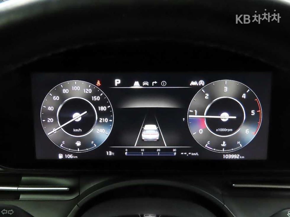 Kia Carnival — miniaturë 8