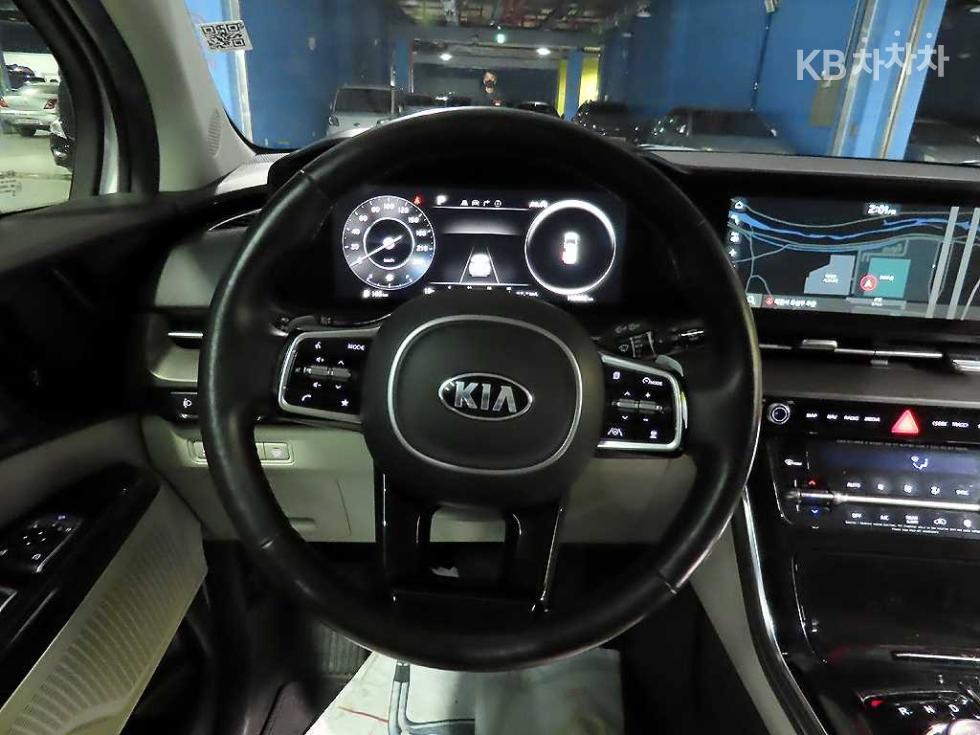 Kia Carnival — miniaturë 9
