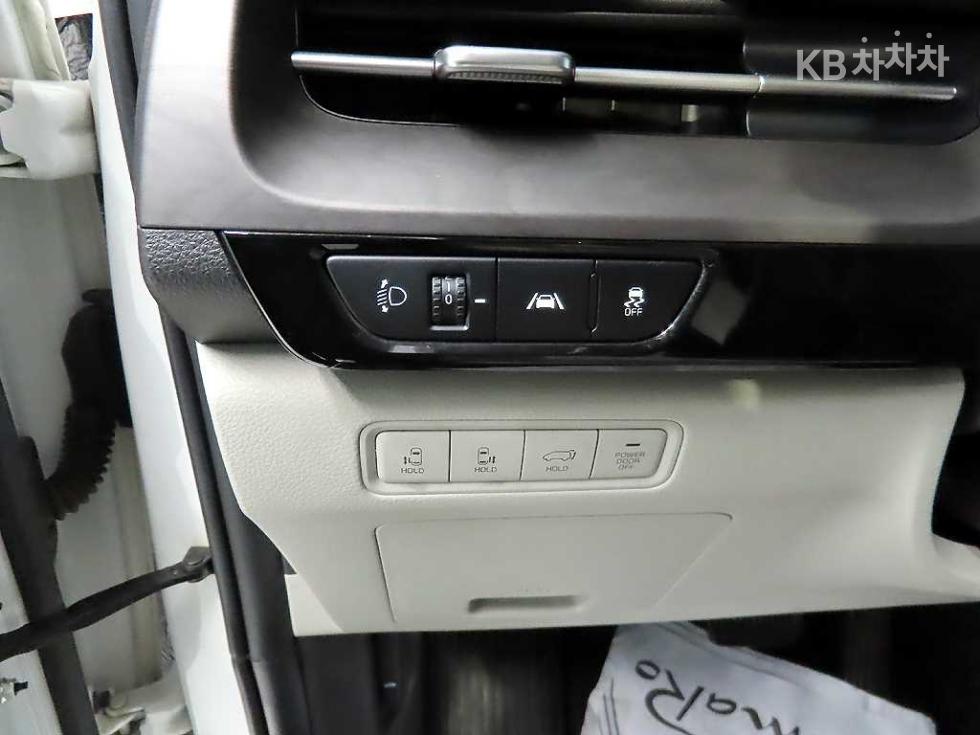 Kia Carnival — miniaturë 14