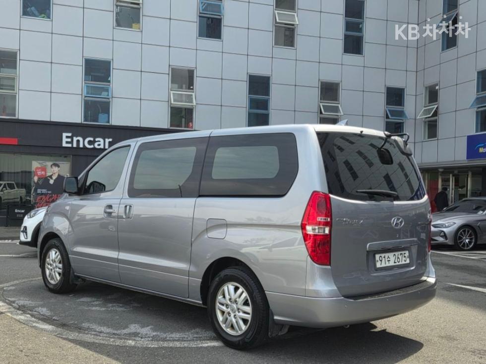 Hyundai Starex — miniaturë 6