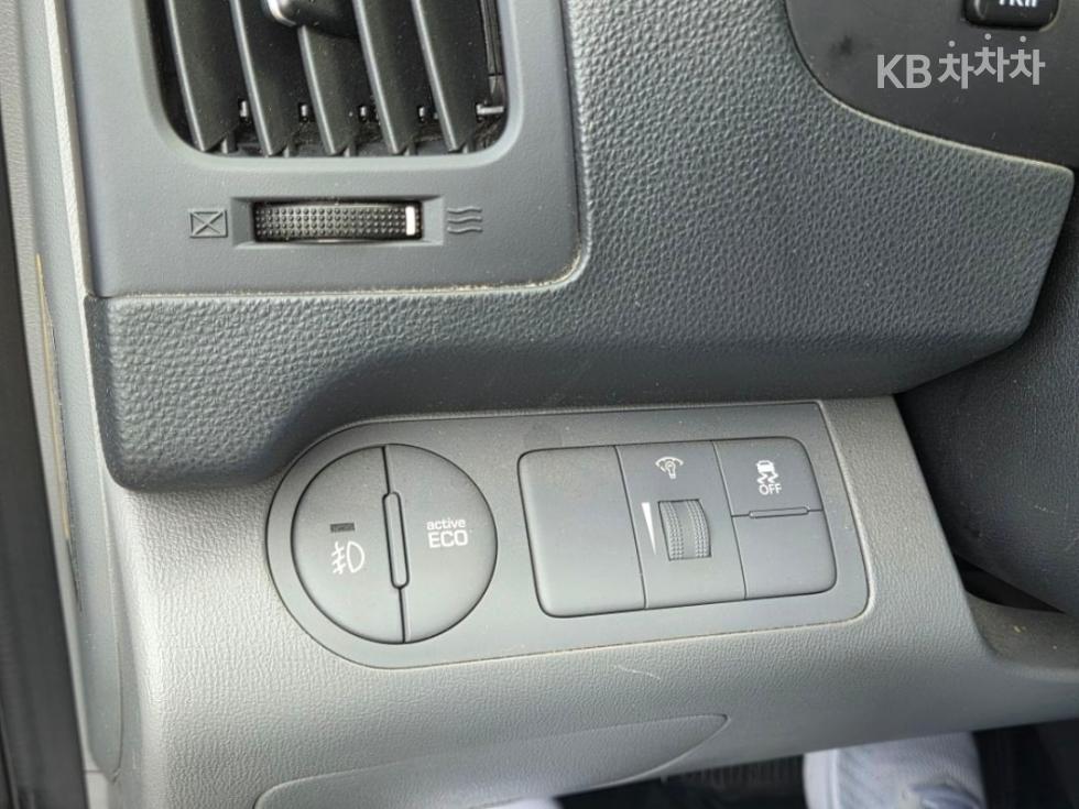 Hyundai Starex — miniaturë 12