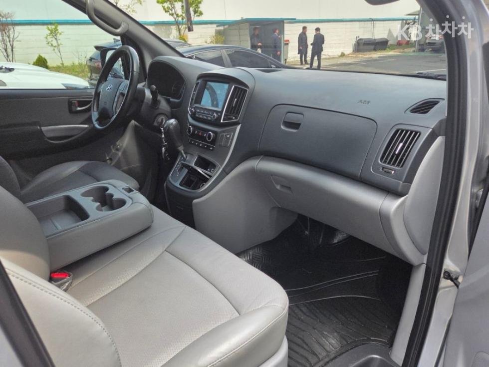 Hyundai Starex — miniaturë 15
