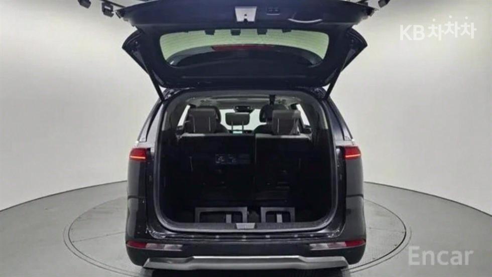 Kia Carnival — miniaturë 9