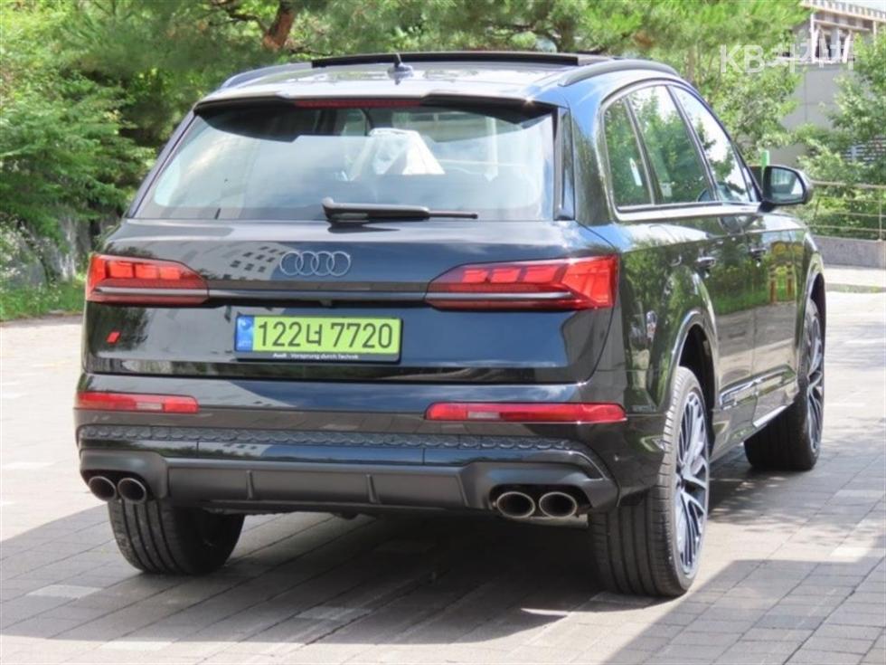 Audi SQ7 — miniaturë 3