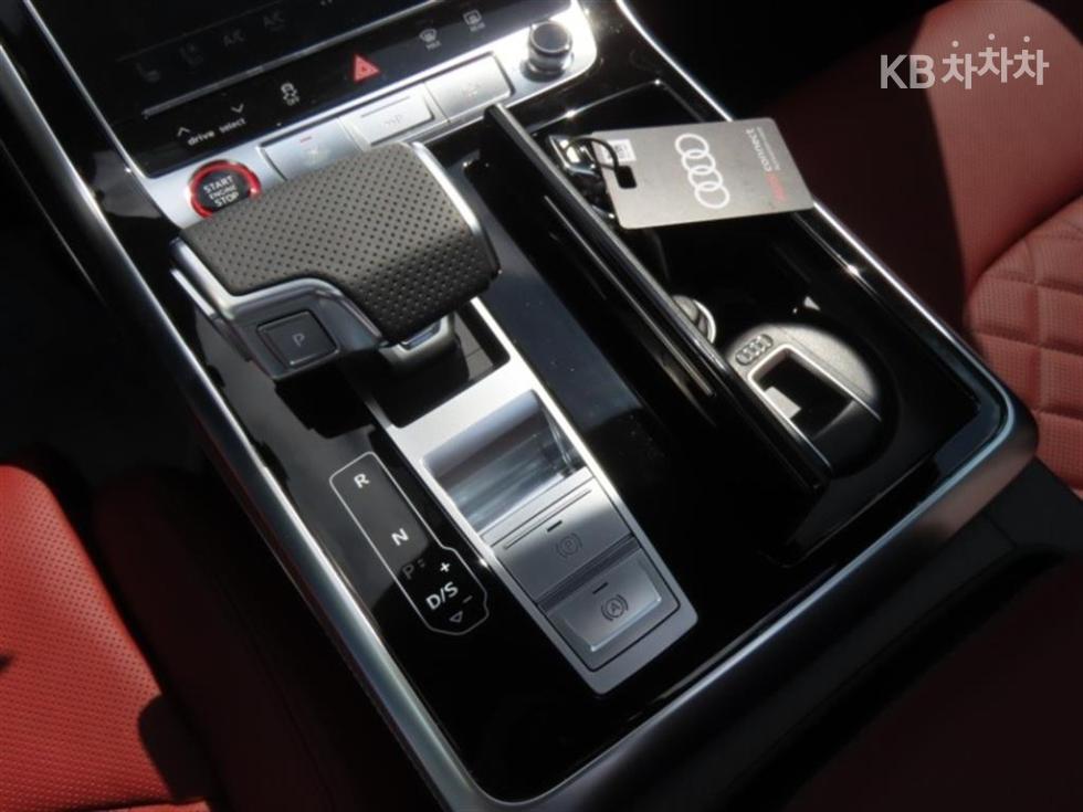 Audi SQ7 — miniaturë 6