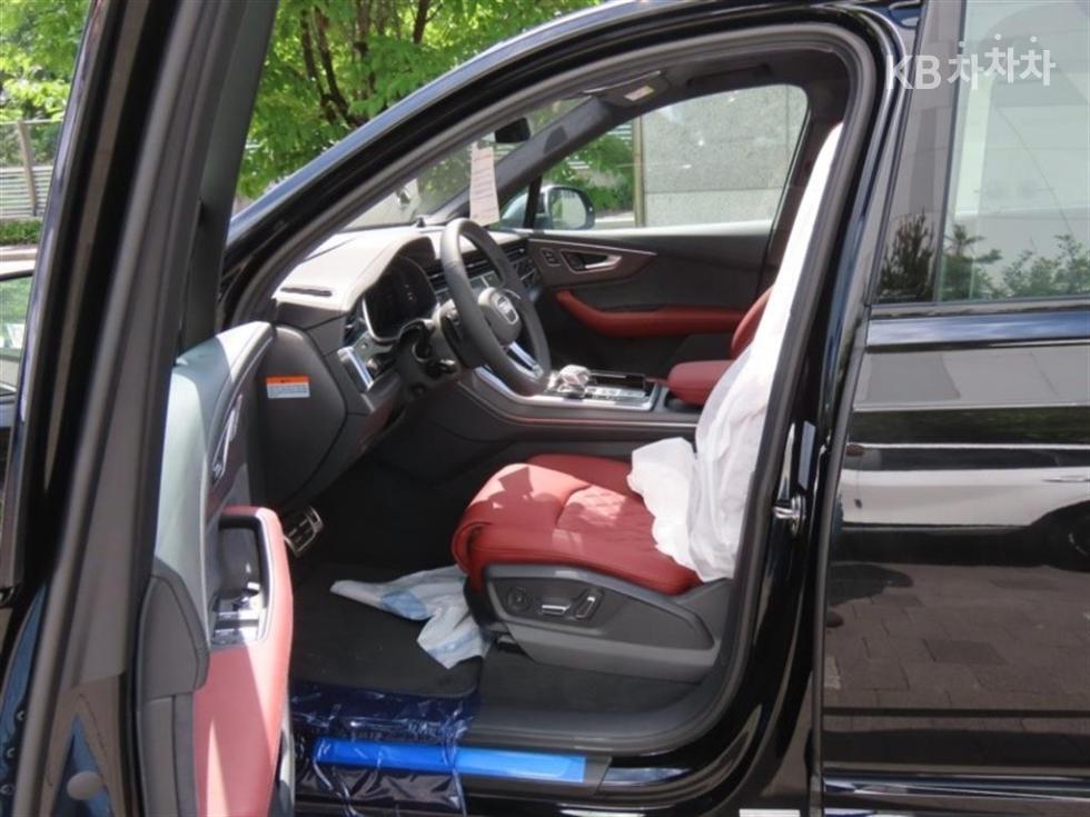 Audi SQ7 — miniaturë 12
