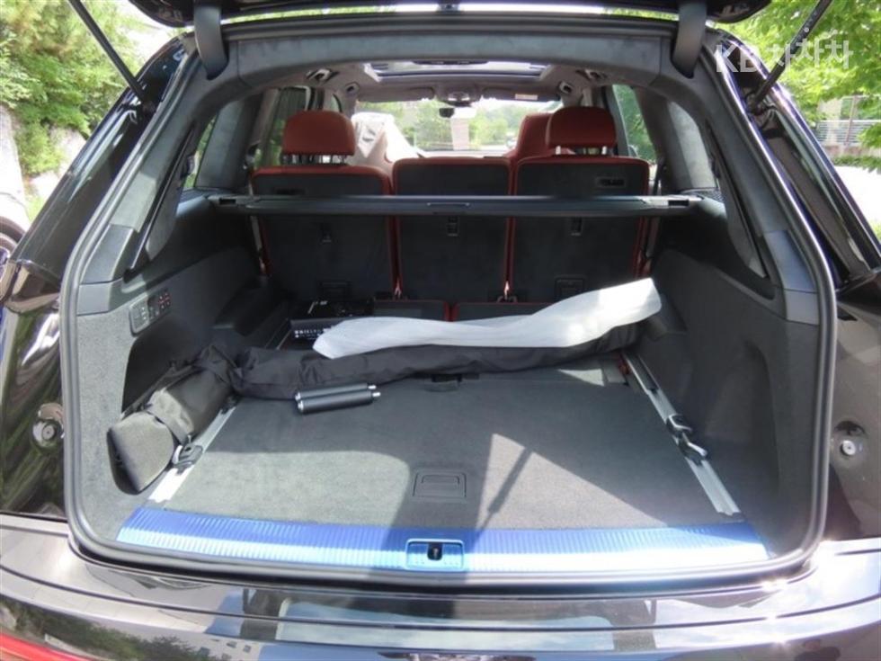 Audi SQ7 — miniaturë 17