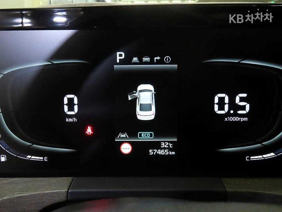 Kia K8 — miniaturë 9