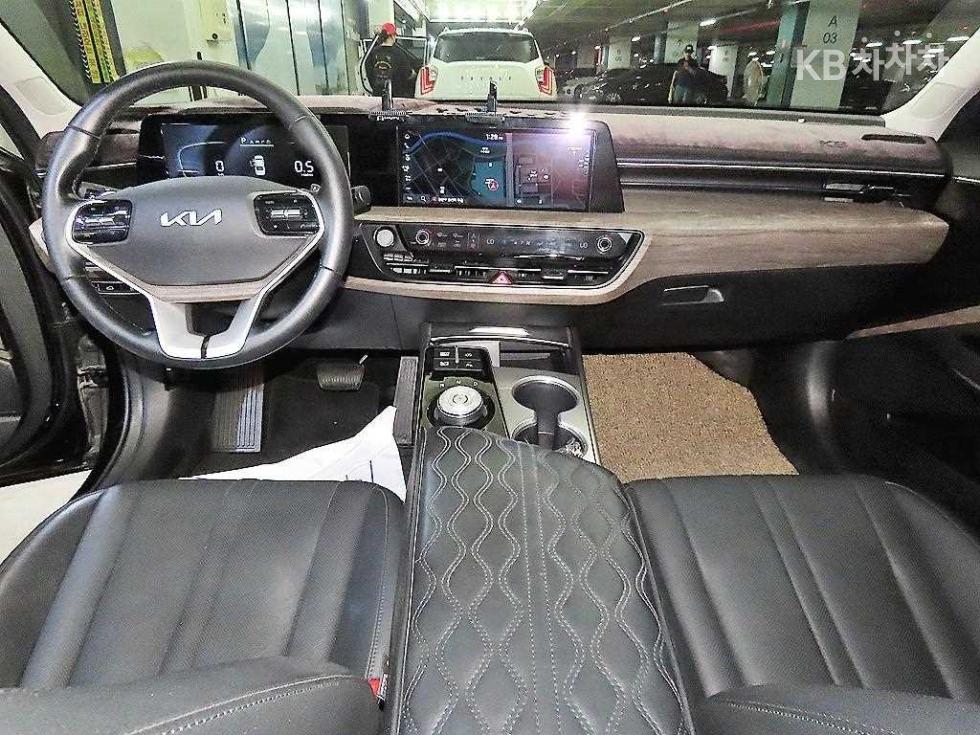 Kia K8 — miniaturë 10