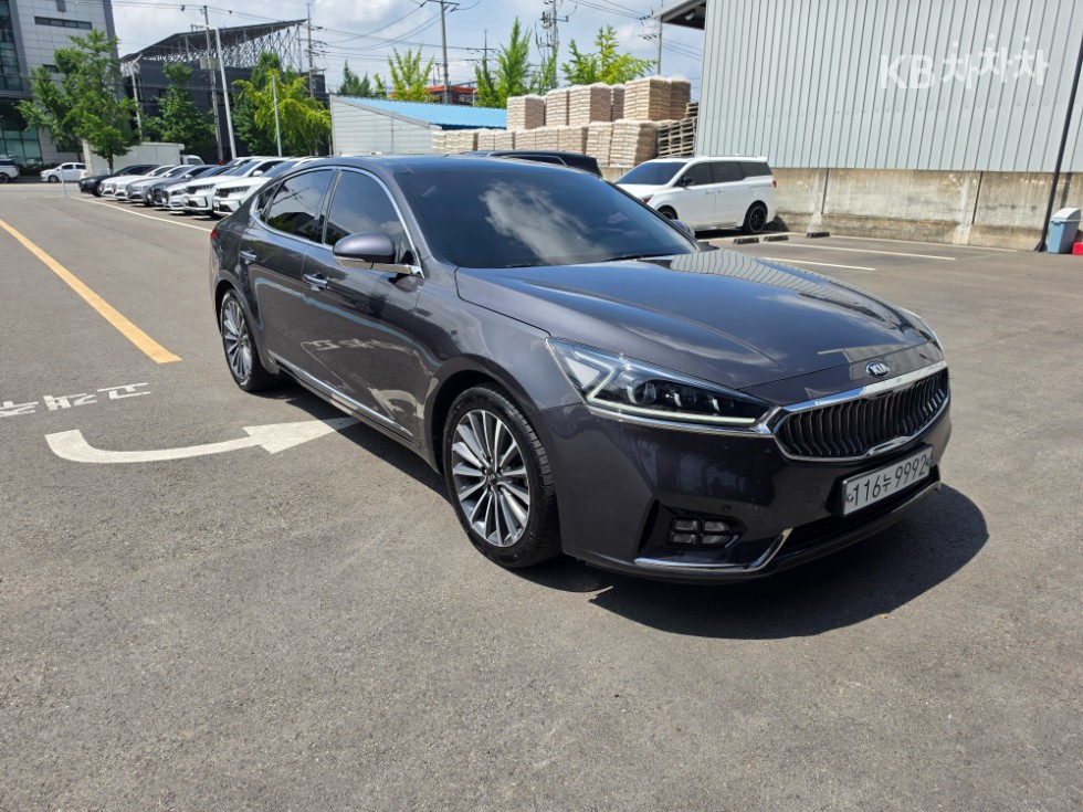 Kia K7 — miniaturë 2