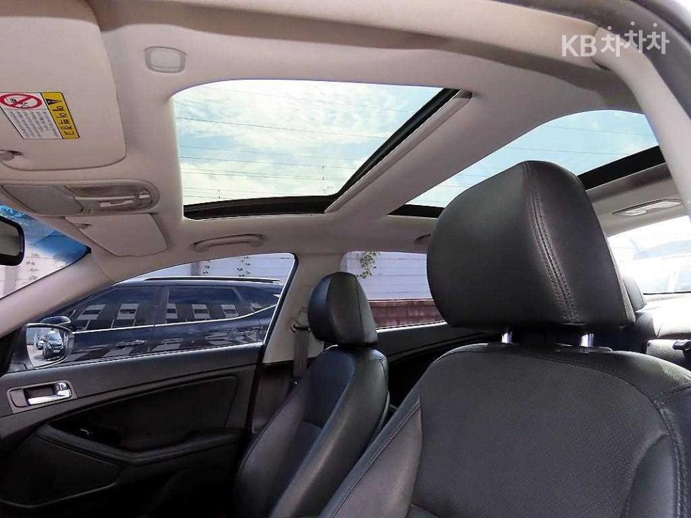 Kia K5 — miniaturë 18