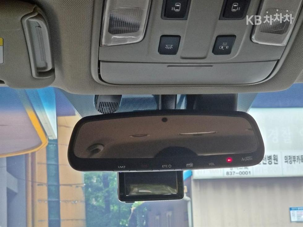 Kia Carnival — miniaturë 13