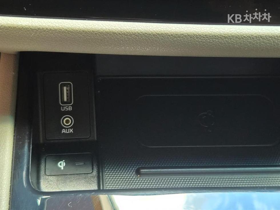 Kia Carnival — miniaturë 19