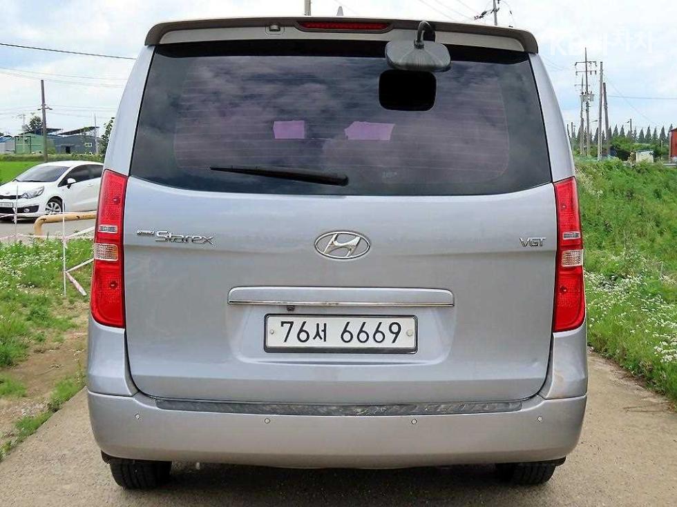 Hyundai Starex — miniaturë 4
