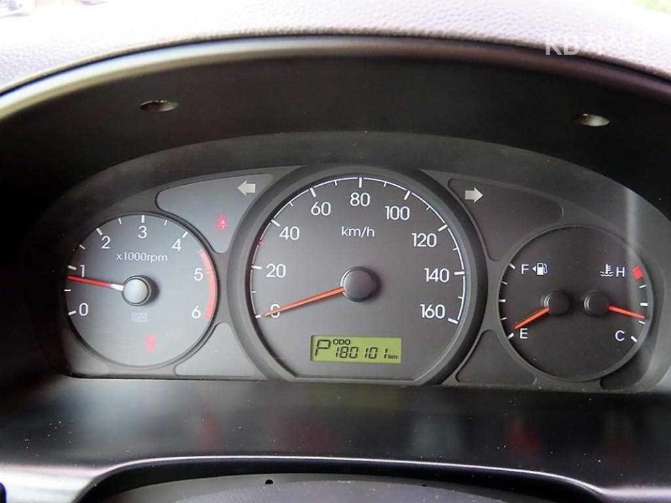 Hyundai Starex — miniaturë 9