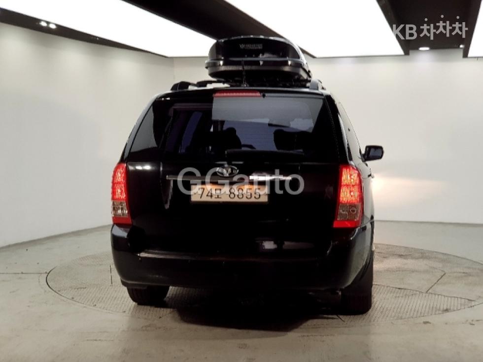 Kia Carnival — miniaturë 3