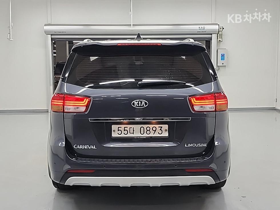 Kia Carnival — miniaturë 3