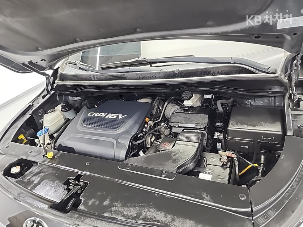 Kia Carnival — miniaturë 5