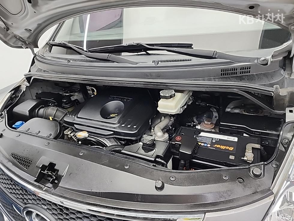 Hyundai Starex — miniaturë 5