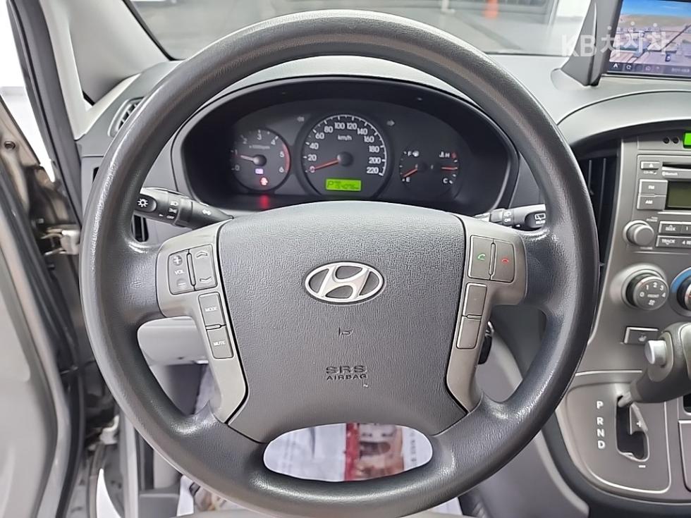 Hyundai Starex — miniaturë 9