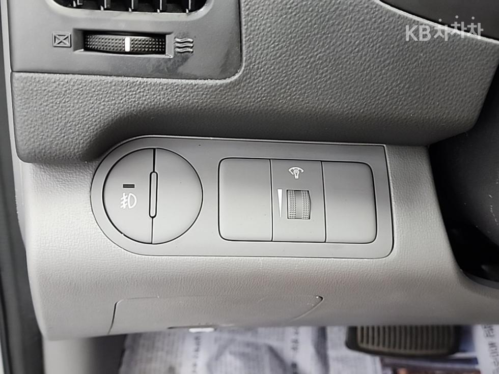 Hyundai Starex — miniaturë 16