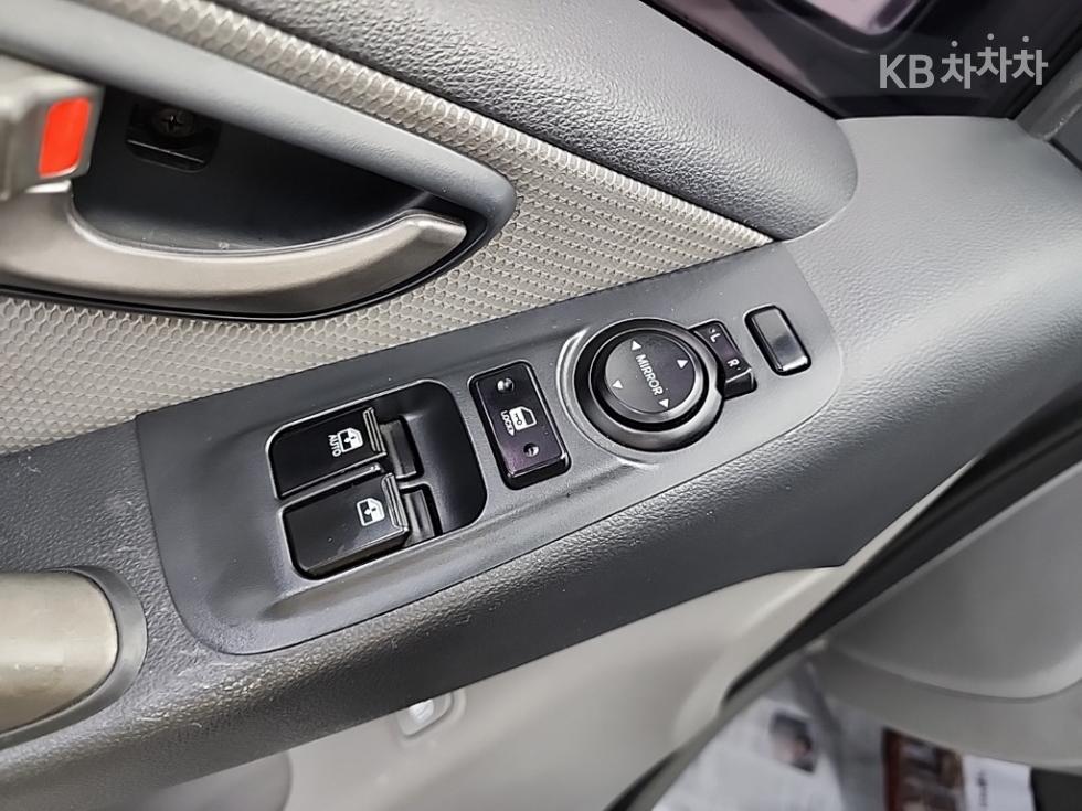 Hyundai Starex — miniaturë 17