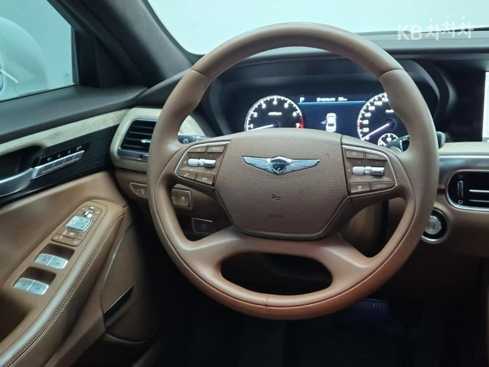 Genesis G90 — miniaturë 9