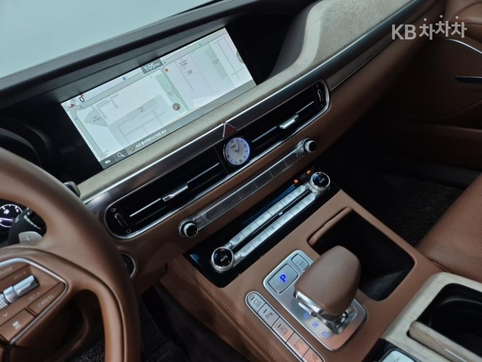 Genesis G90 — miniaturë 10
