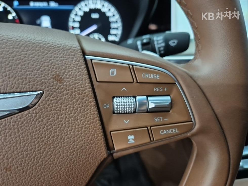 Genesis G90 — miniaturë 15