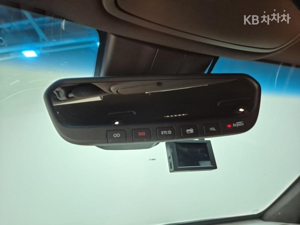 Genesis G90 — miniaturë 17