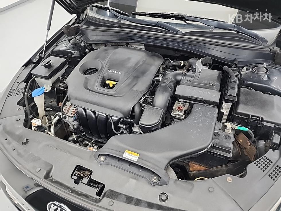 2019 Kia K5 2 photo