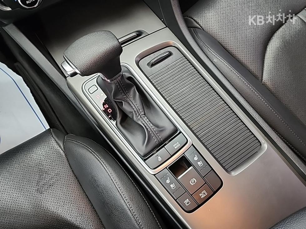 2019 Kia K5 2 photo