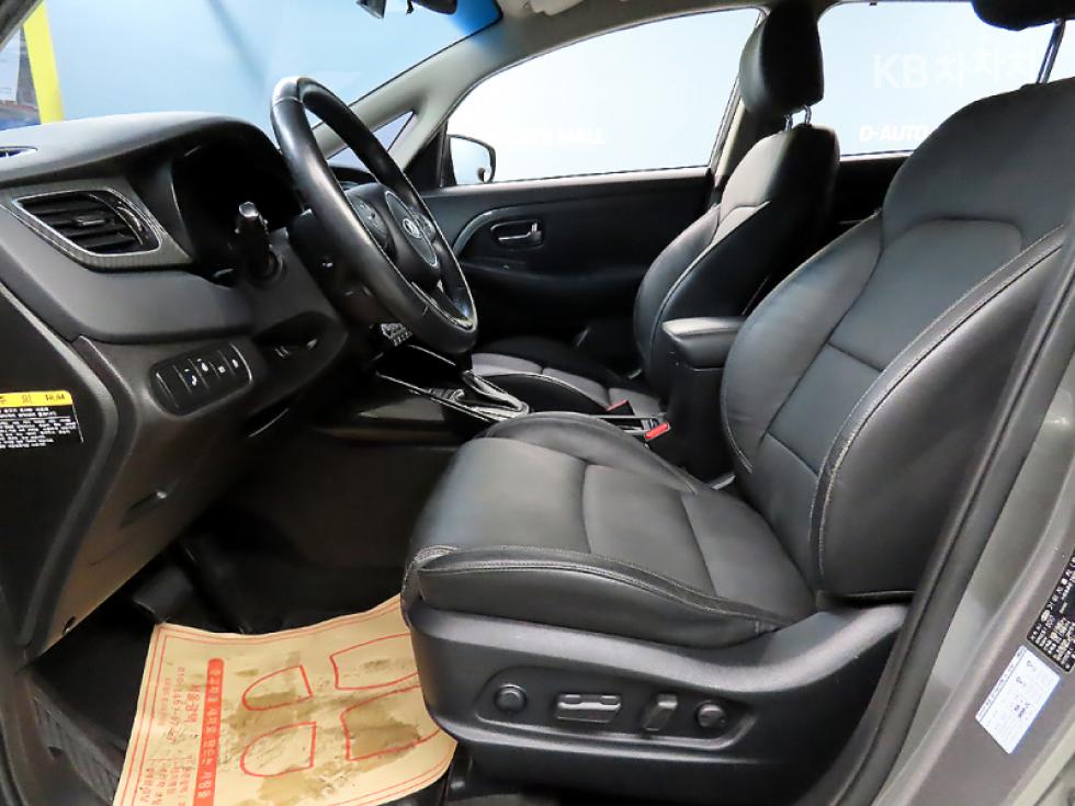 Kia Carens — miniaturë 6