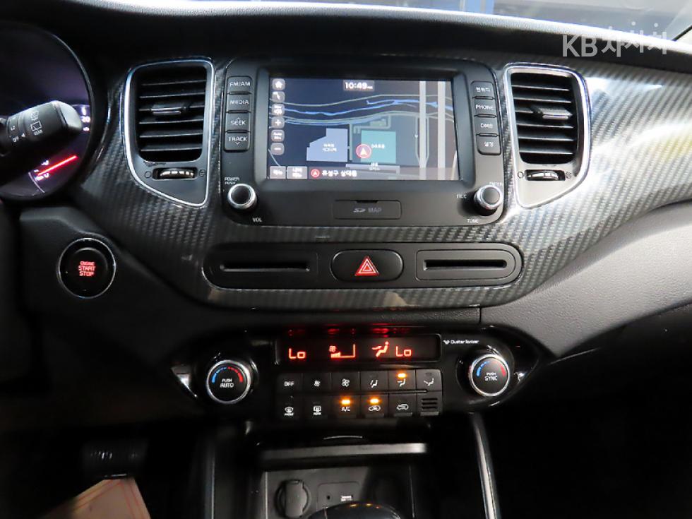 Kia Carens — miniaturë 13