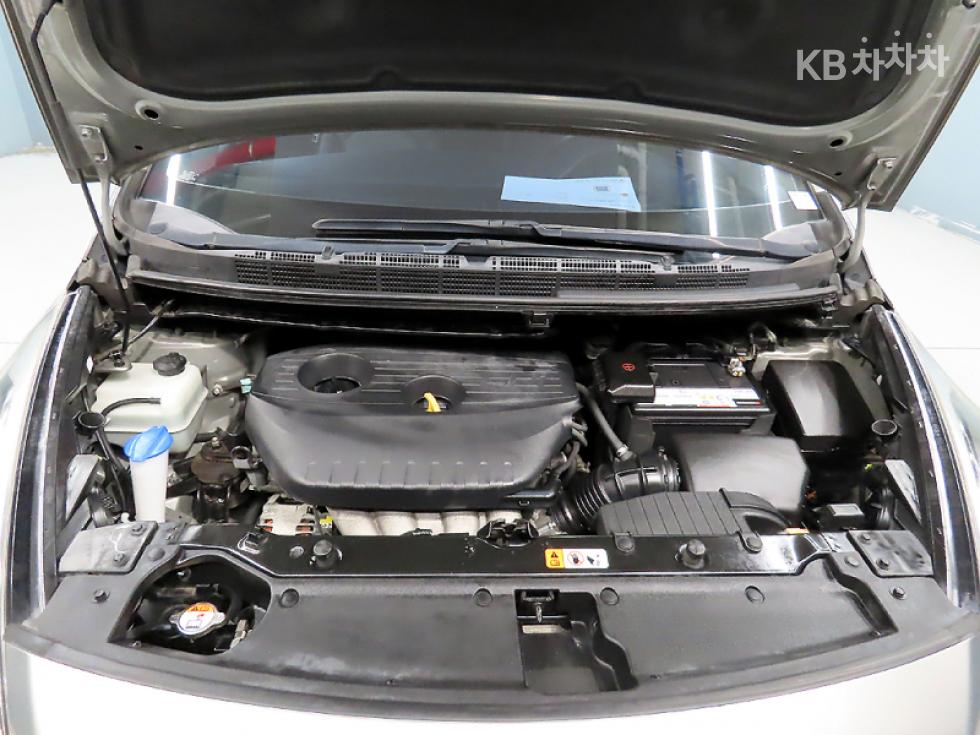 Kia Carens — miniaturë 19
