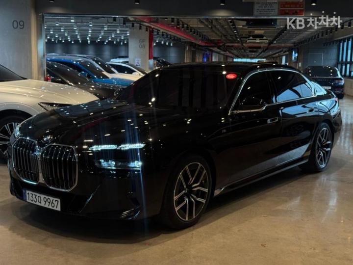 BMW 7er 740i xDrive — foto 1