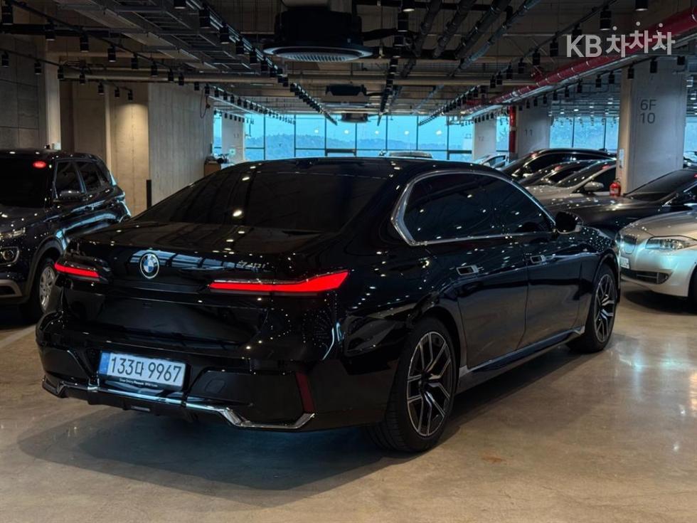 BMW 7er — miniaturë 3