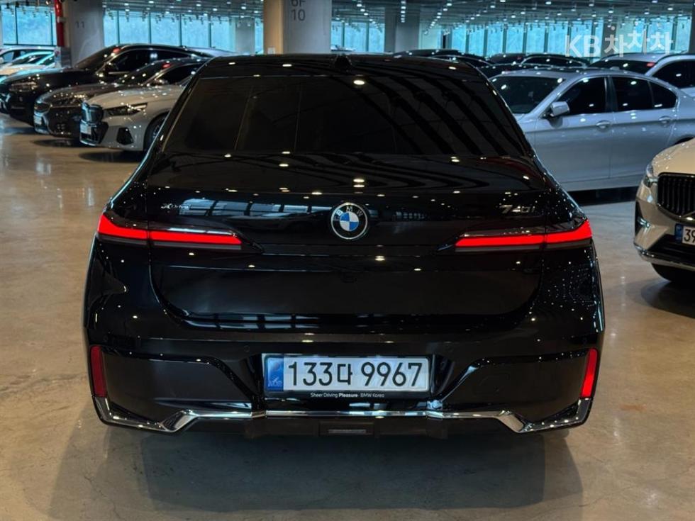 BMW 7er — miniaturë 4